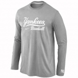 New York Yankees Long Sleeve T-Shirt Grey