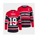 Men's Chicago Blackhawks #19 Jonathan Toews Red Black 2022 Reverse Retro Stitched Jersey